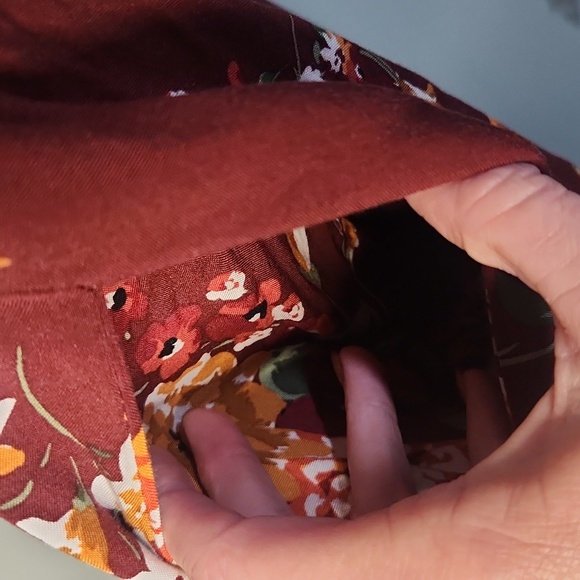 Floral Cami Romper - Picture 5 of 7